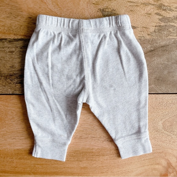 🧸 SALE! (5/$15, 8/$22, 12/$30) Carter’s baby leggings 3m grey baby pants jogger - Picture 2 of 4